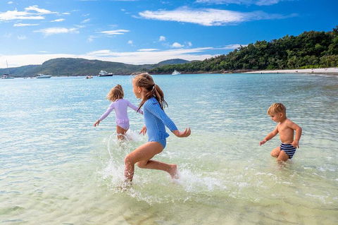 Whitehaven Beach And Daydream Island Cruise - Pubs Melbourne 3