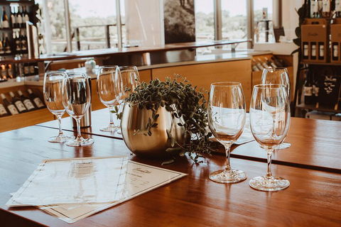 6 Day Esperance & Margaret River Adventure Tour - Pubs Melbourne 2