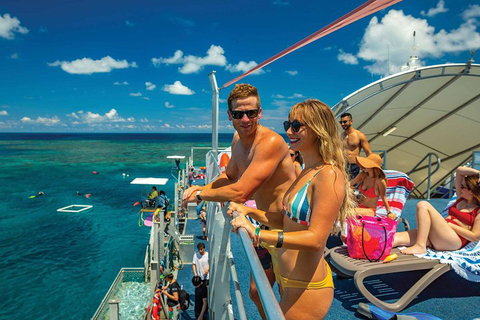 Outer Reef Pontoon Experience From Cairns - Pubs Melbourne 1